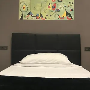 https://hostal-eden-barcelona.topbarcelonahotels.com